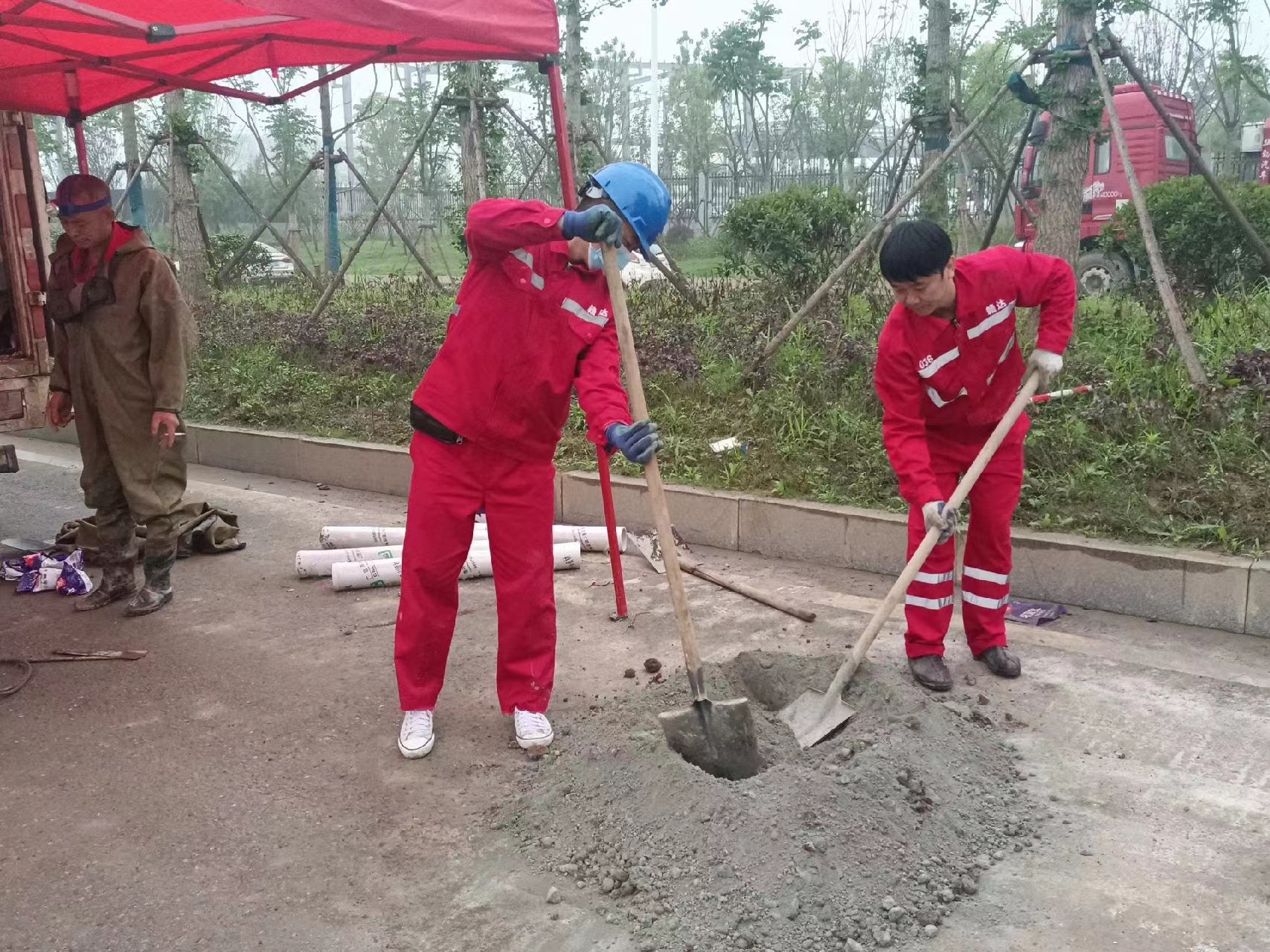 兴隆管道疏通哪家好】及时进行市政管道清淤